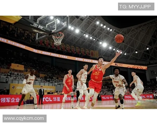 北京足球队战术之争引发球迷热议与专家分析